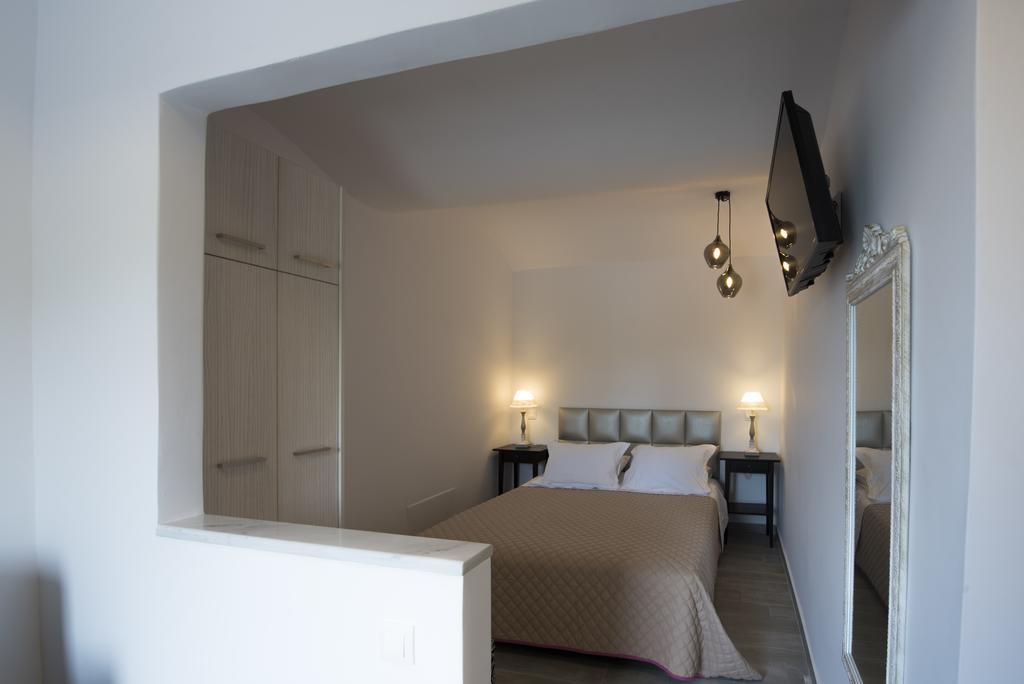 Rose Suites Vourvoúlos Exterior photo