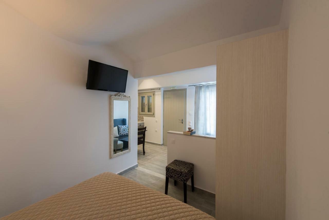 Rose Suites Vourvoúlos Exterior photo